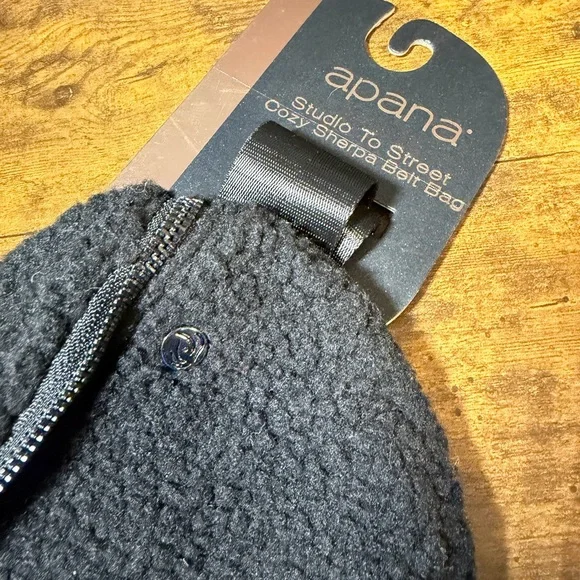 Apana Studio to Street Belt Bag. NWT - Picture 2 of 8